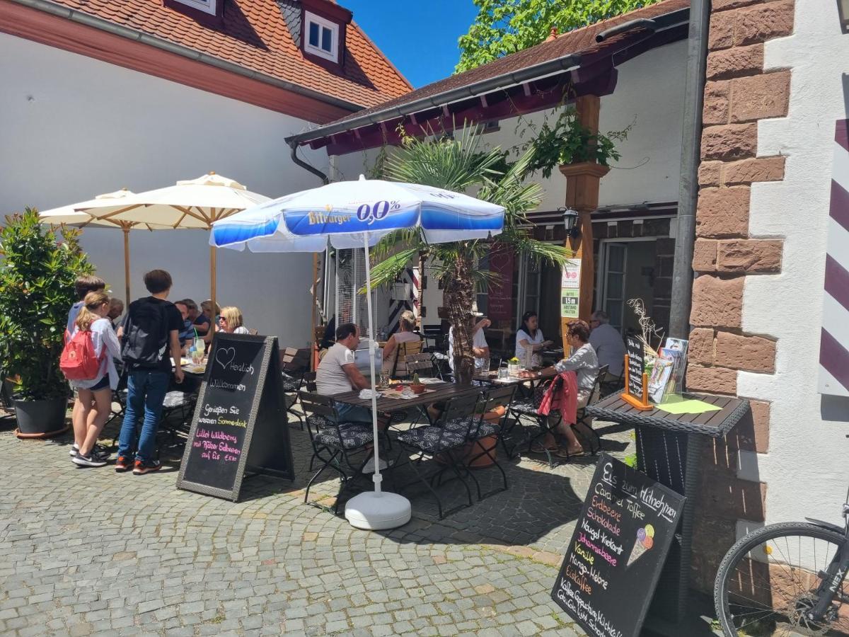 Landgasthaus "Zum Engel" Neuleiningen Экстерьер фото